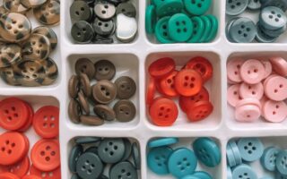 Onde encontrar o melhor fornecedor de botões para loja